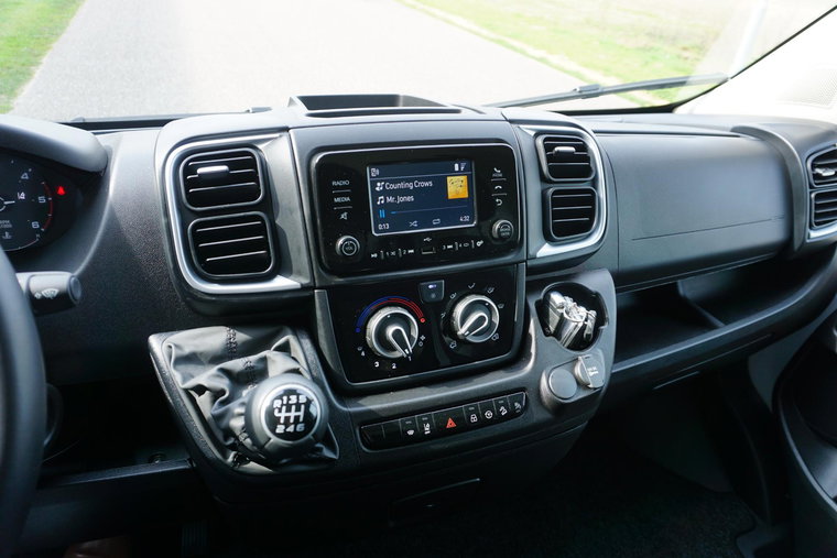 Vehicle Image 35