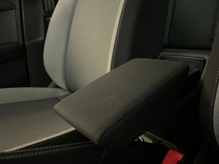 Vehicle Image 37