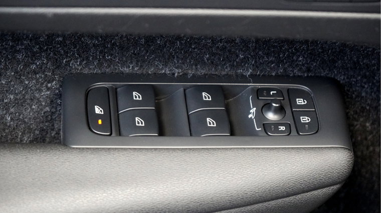 Vehicle Image 45