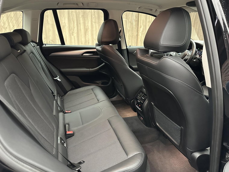 Vehicle Image 38