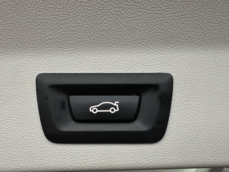 Vehicle Image 39