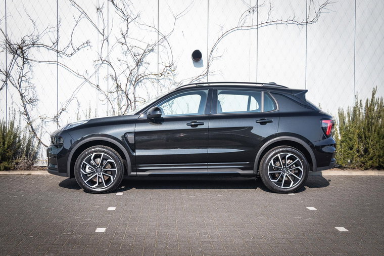 Vehicle Image 4
