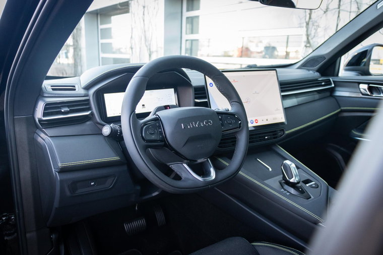 Vehicle Image 8