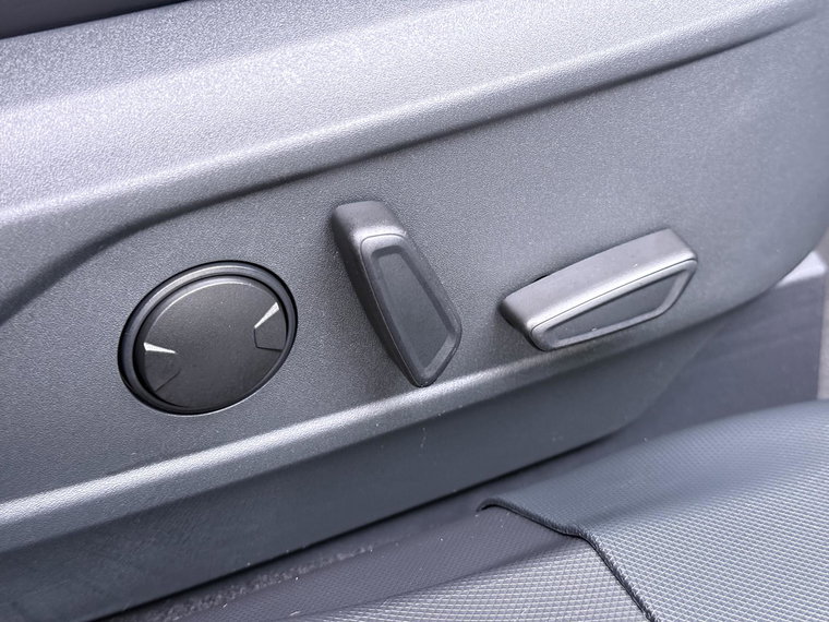 Vehicle Image 45