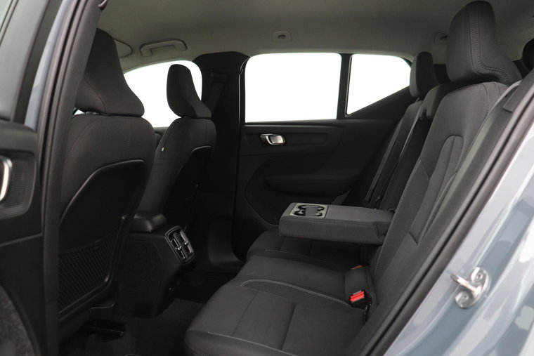 Vehicle Image 42
