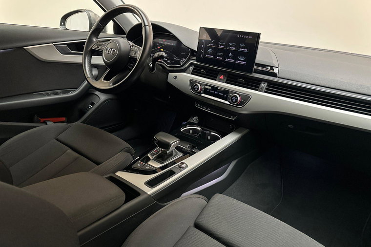 Vehicle Image 14