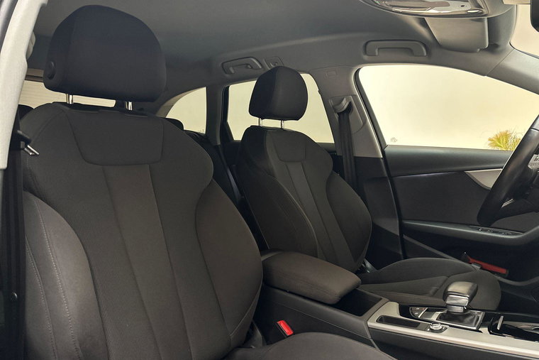 Vehicle Image 15