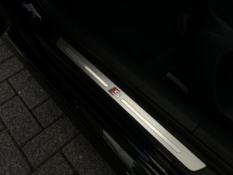 Vehicle Image 27