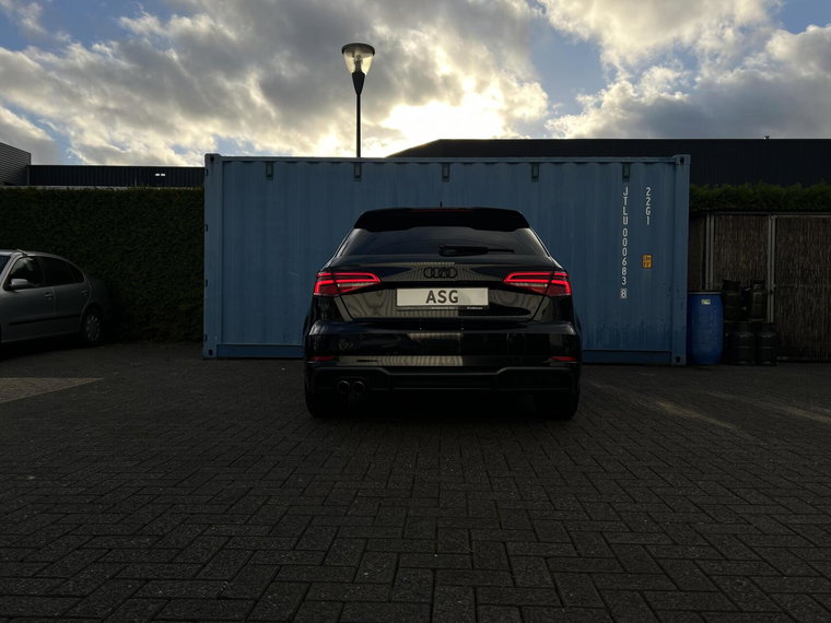 Vehicle Image 29