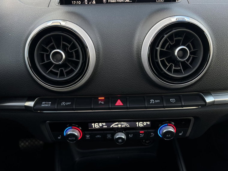 Vehicle Image 41