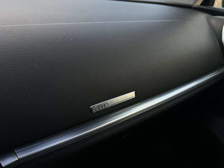 Vehicle Image 42