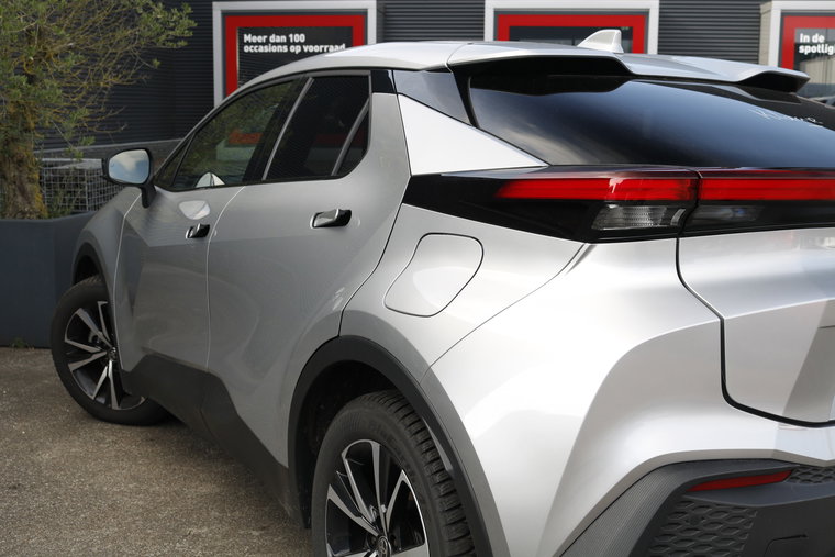 Vehicle Image 9