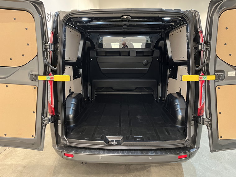 Vehicle Image 21