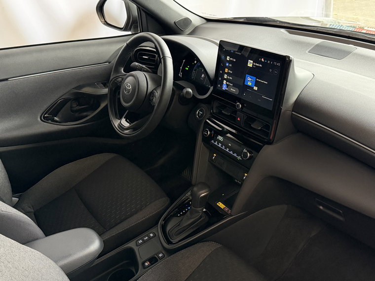 Vehicle Image 32