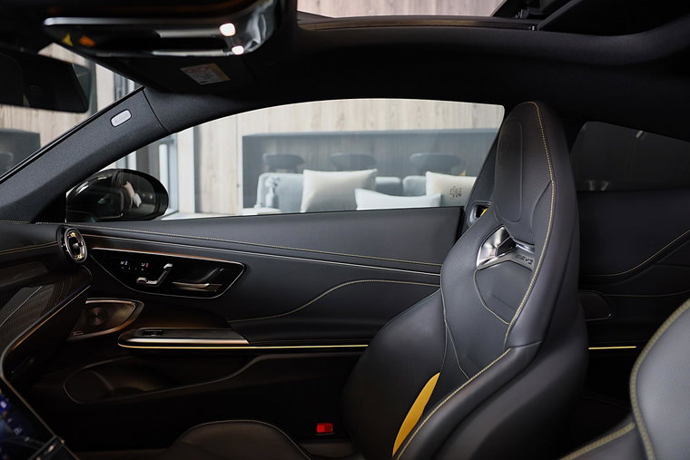 Vehicle Image 36
