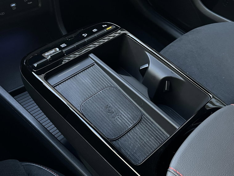 Vehicle Image 28