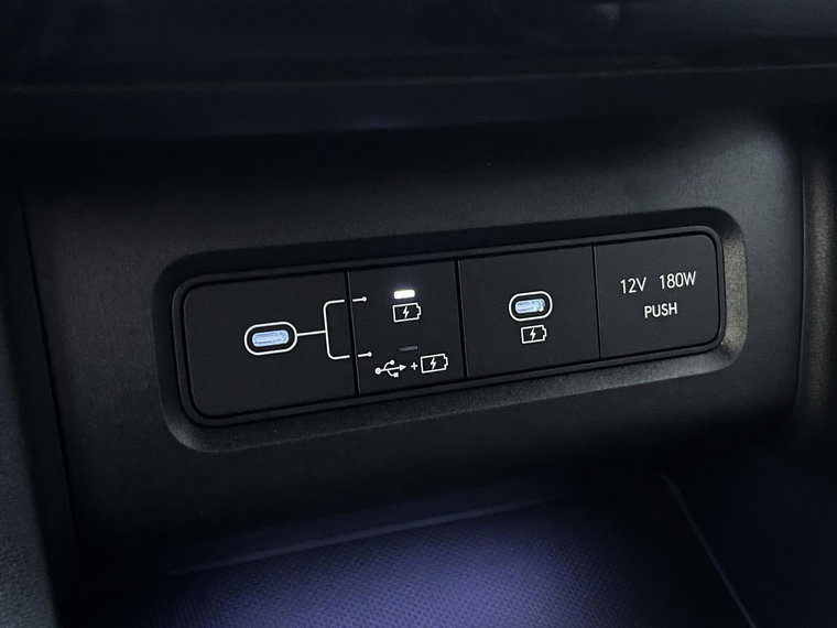 Vehicle Image 32