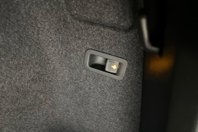 Vehicle Image 37