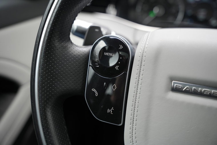 Vehicle Image 32