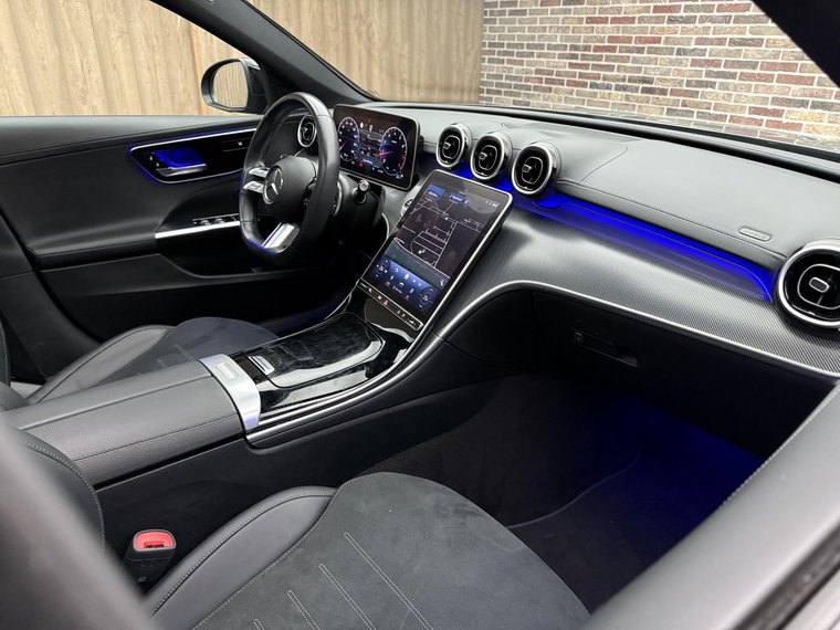 Vehicle Image 32