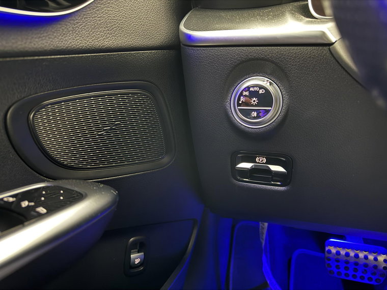 Vehicle Image 36