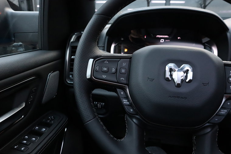 Vehicle Image 36