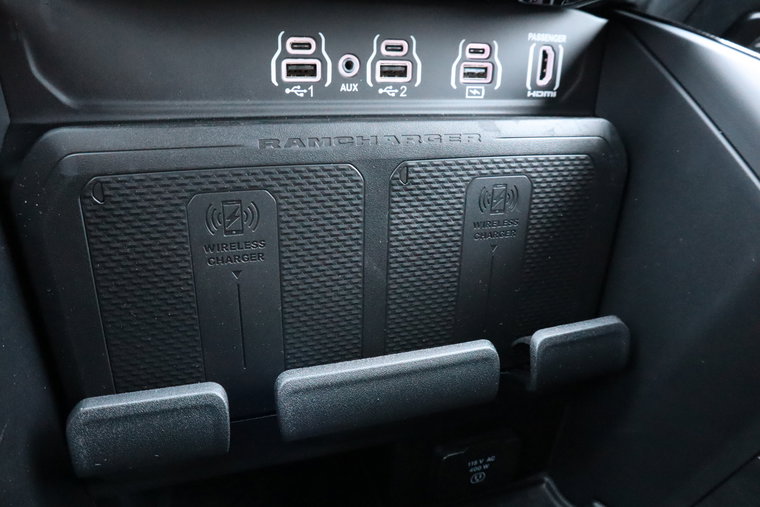 Vehicle Image 38