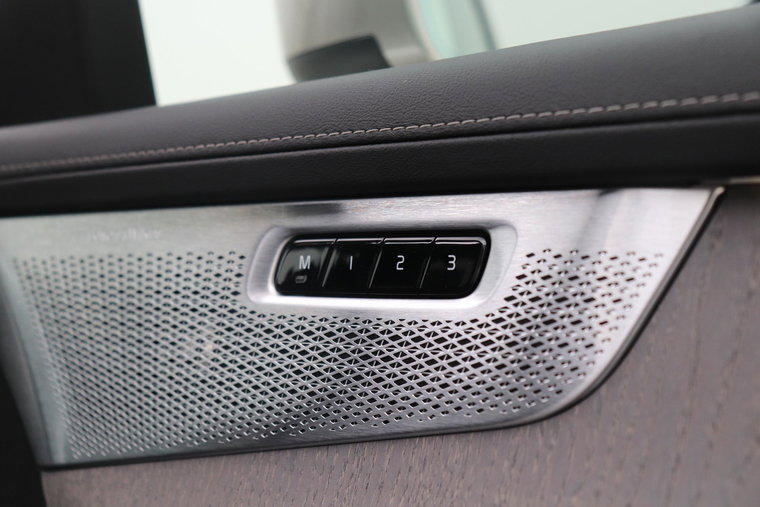 Vehicle Image 52