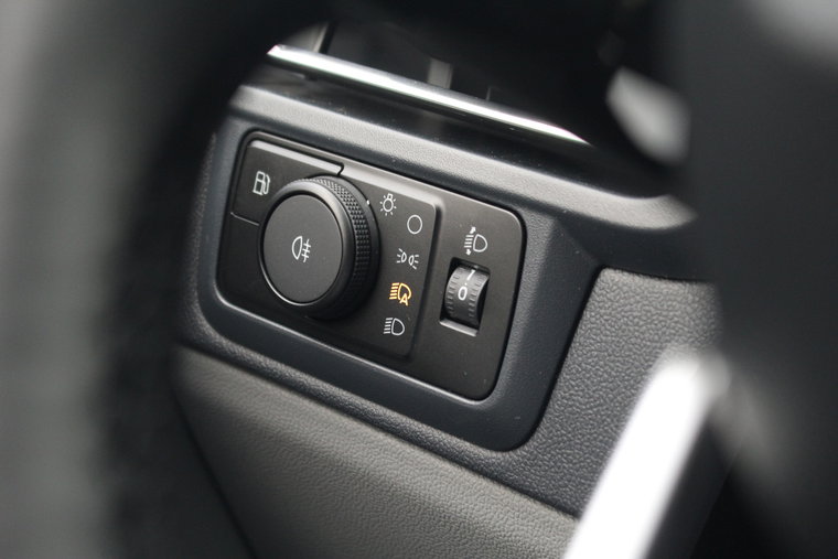 Vehicle Image 28