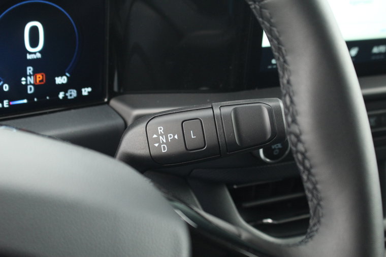 Vehicle Image 32