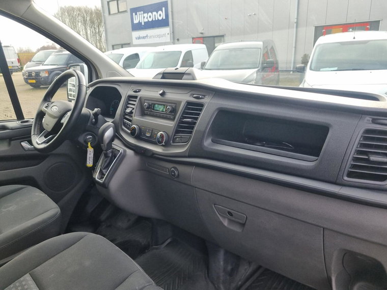 Vehicle Image 21