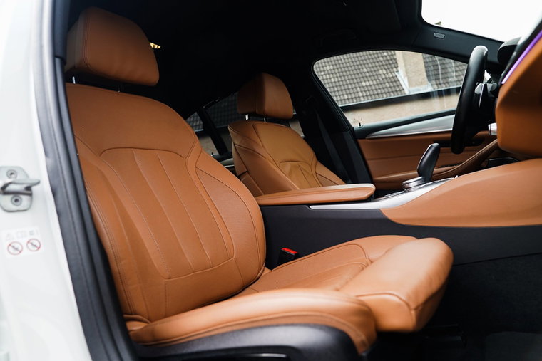 Vehicle Image 30