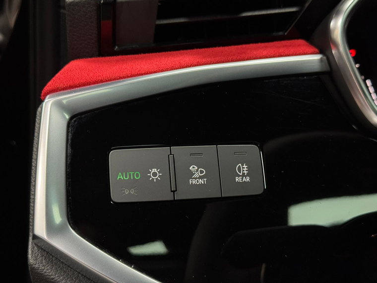 Vehicle Image 26