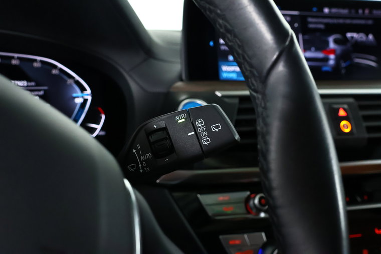 Vehicle Image 28