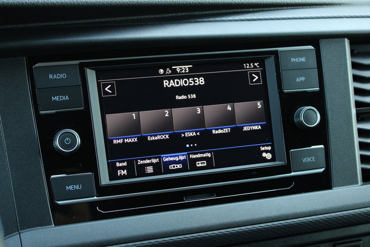 Vehicle Image 12