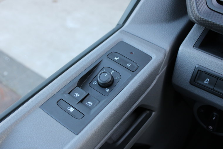 Vehicle Image 24