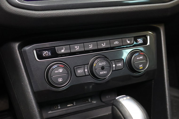Vehicle Image 28