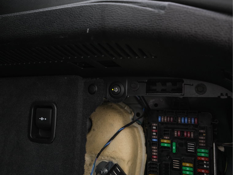 Vehicle Image 32