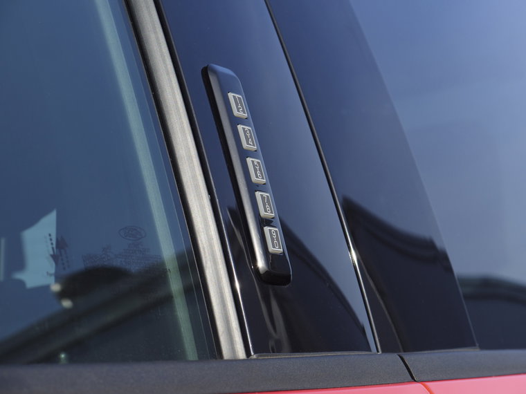 Vehicle Image 19