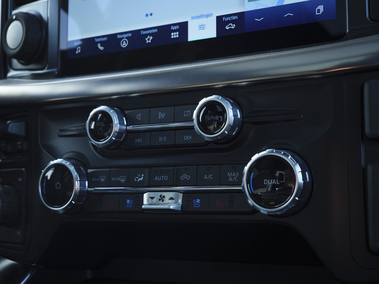 Vehicle Image 40
