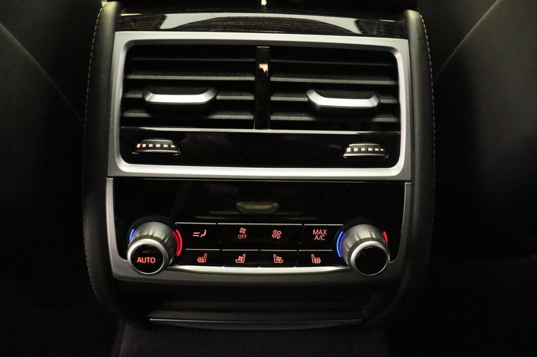 Vehicle Image 39