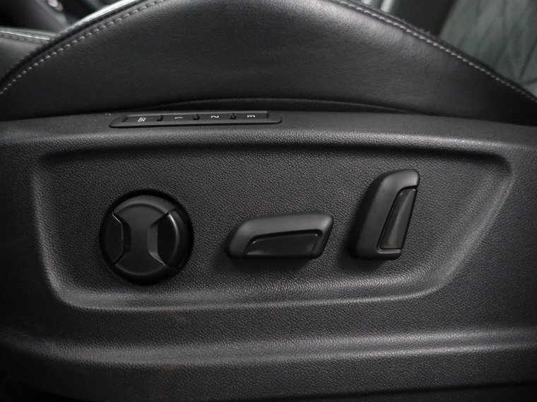 Vehicle Image 27