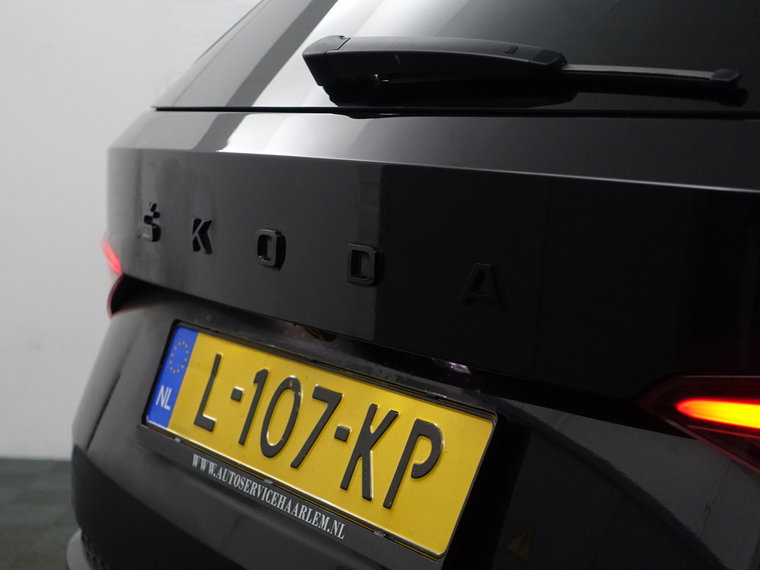 Vehicle Image 38