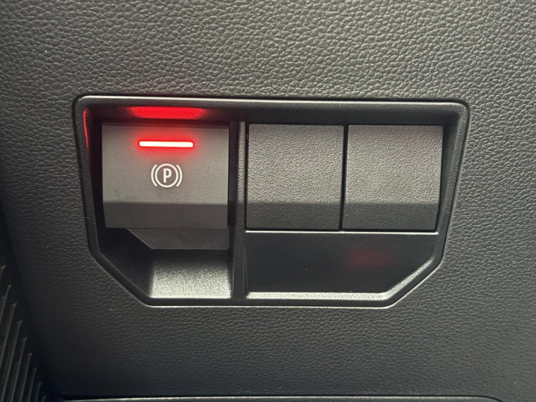 Vehicle Image 27