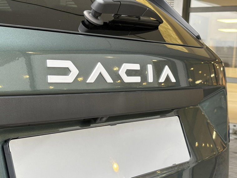 Vehicle Image 38