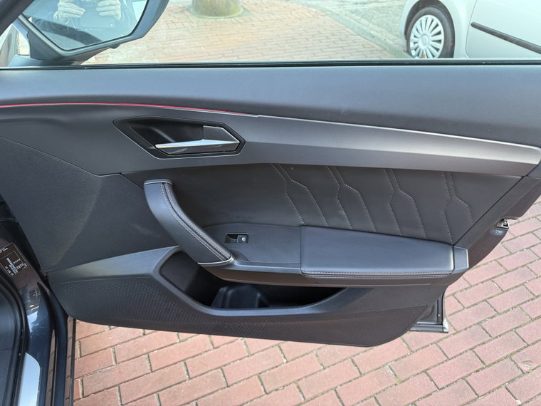 Vehicle Image 40