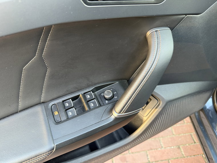 Vehicle Image 57