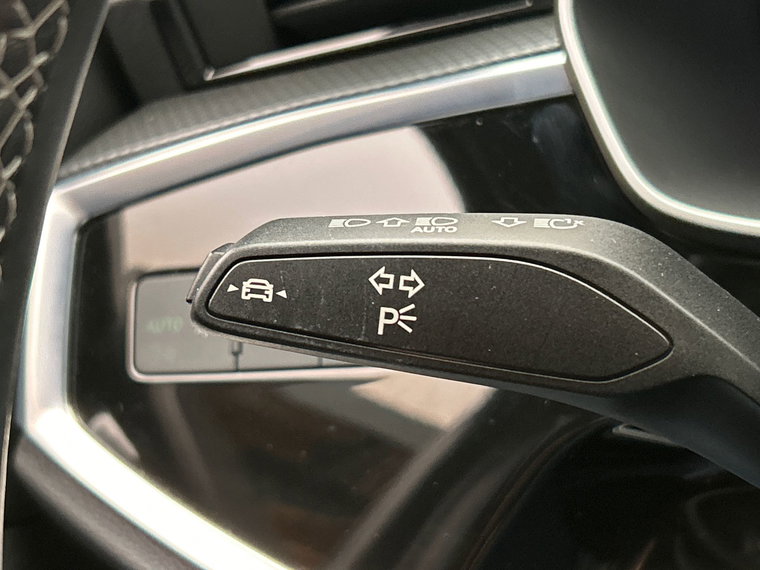 Vehicle Image 43