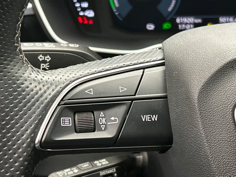 Vehicle Image 48