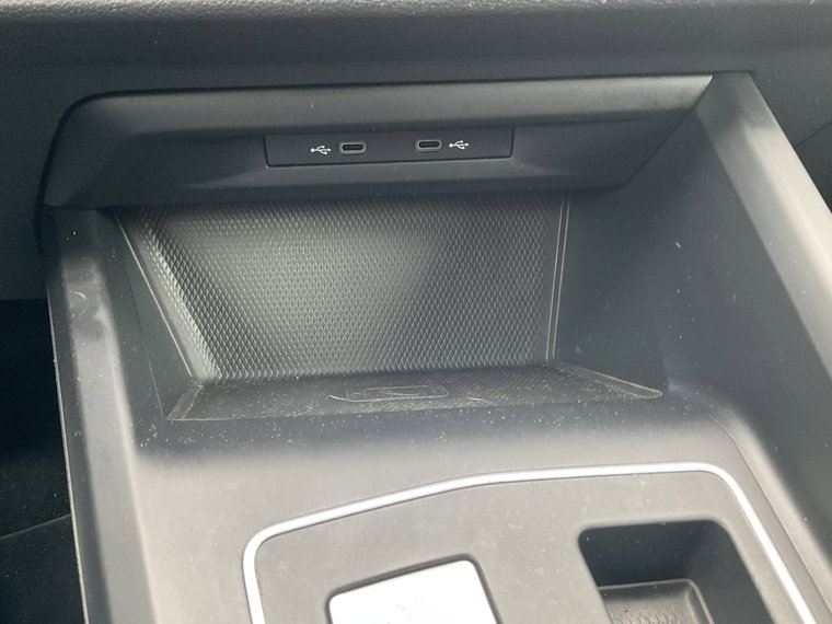 Vehicle Image 40